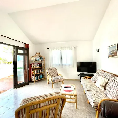 Bungalow Para Nudistas Con Estupenda Vista A La Piscina, Cerca De Playa *
